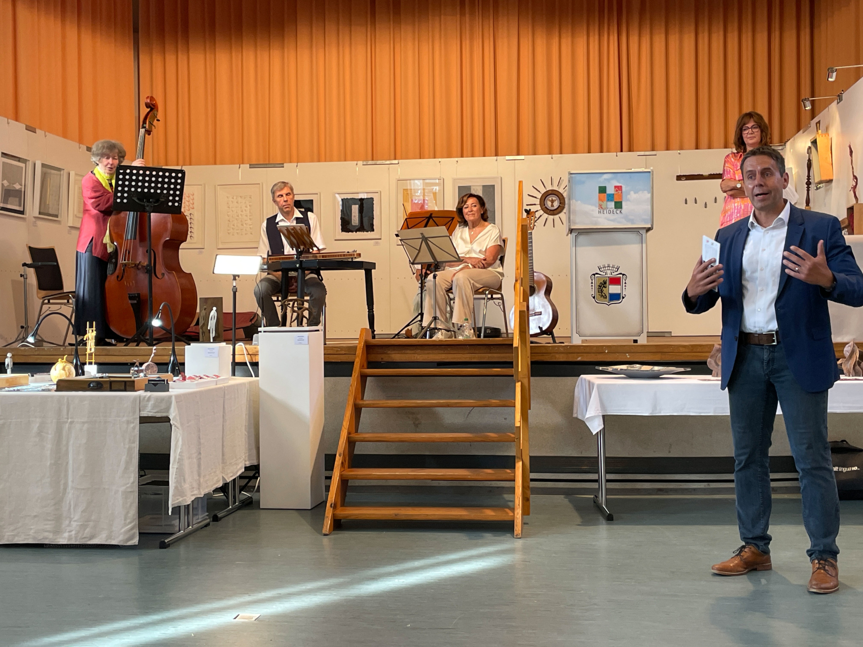 Heideck Heimatfest Vernissage mit Saitenmusik und Landrat